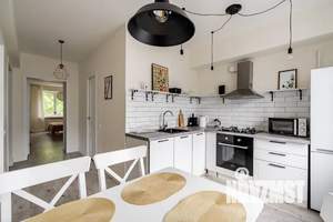 2-к квартира, посуточно, 57м2, 3/3 этаж