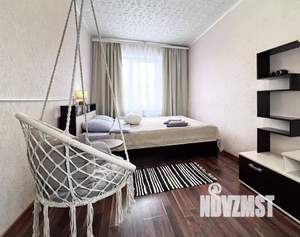 1-к квартира, посуточно, 49м2, 1/1 этаж