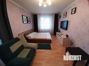1-к квартира, посуточно, 33м2, 2/10 этаж
