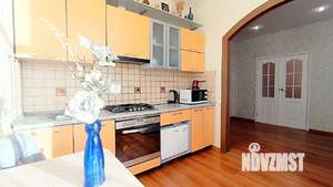 2-к квартира, посуточно, 56м2, 1/1 этаж