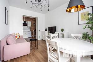 2-к квартира, посуточно, 50м2, 1/1 этаж