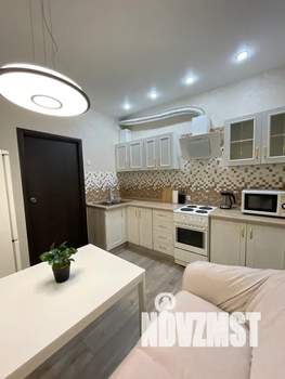 1-к квартира, посуточно, 39м2, 4/9 этаж