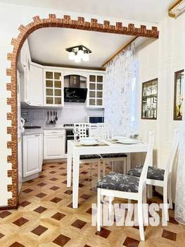 2-к квартира, посуточно, 45м2, 5/5 этаж