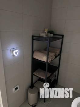 Студия квартира, посуточно, 37м2, 1/5 этаж