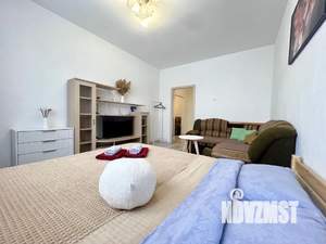 1-к квартира, посуточно, 43м2, 4/9 этаж