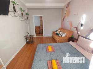 1-к квартира, посуточно, 65м2, 1/1 этаж