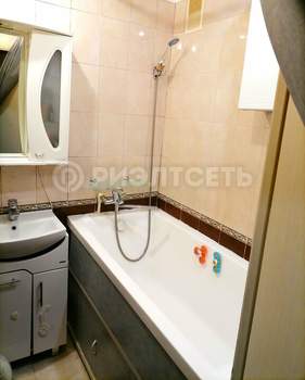 2-к квартира, вторичка, 44м2, 1/5 этаж