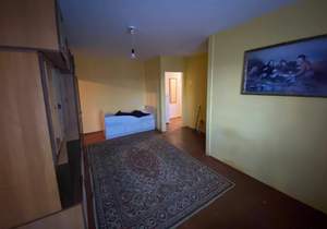 2-к квартира, вторичка, 43м2, 3/5 этаж