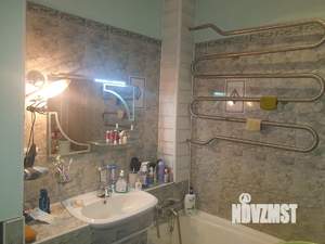 3-к квартира, вторичка, 74м2, 2/4 этаж