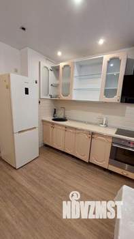 2-к квартира, вторичка, 58м2, 1/10 этаж