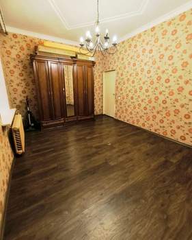 3-к квартира, вторичка, 62м2, 1/4 этаж