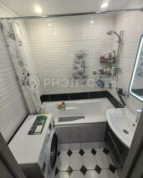3-к квартира, вторичка, 61м2, 1/9 этаж