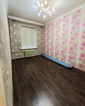 3-к квартира, вторичка, 62м2, 1/4 этаж