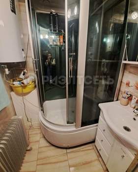 3-к квартира, вторичка, 63м2, 5/5 этаж