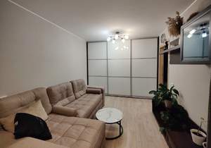 2-к квартира, вторичка, 42м2, 8/9 этаж