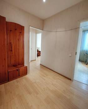 2-к квартира, вторичка, 57м2, 1/9 этаж