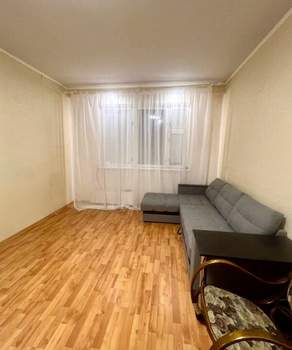 2-к квартира, вторичка, 58м2, 1/9 этаж