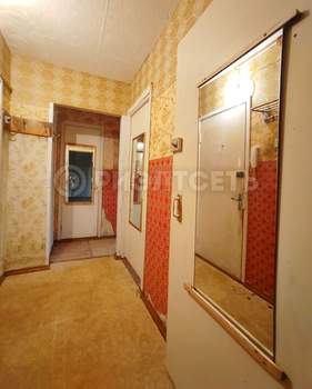 2-к квартира, вторичка, 46м2, 1/9 этаж