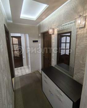 3-к квартира, вторичка, 58м2, 8/9 этаж
