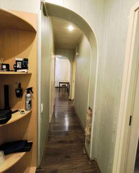 3-к квартира, вторичка, 62м2, 1/4 этаж