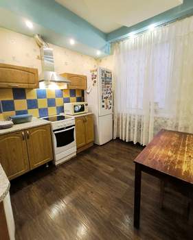3-к квартира, вторичка, 62м2, 1/4 этаж