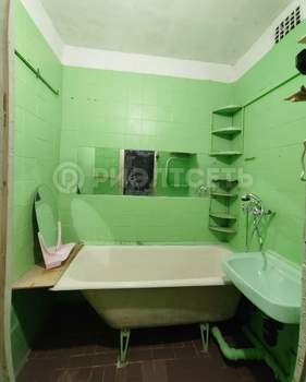 2-к квартира, вторичка, 46м2, 1/9 этаж