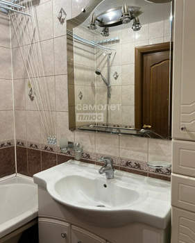 3-к квартира, вторичка, 67м2, 1/9 этаж