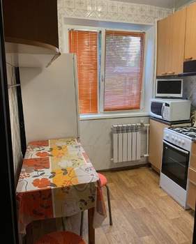 2-к квартира, вторичка, 45м2, 1/5 этаж