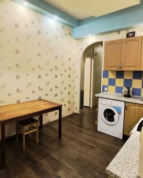 3-к квартира, вторичка, 62м2, 1/4 этаж