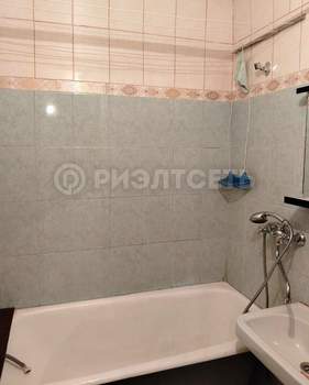 3-к квартира, вторичка, 61м2, 7/9 этаж