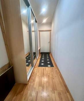 2-к квартира, вторичка, 58м2, 1/9 этаж