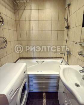 3-к квартира, вторичка, 57м2, 9/9 этаж