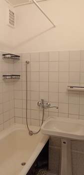 2-к квартира, вторичка, 43м2, 1/5 этаж