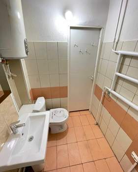 2-к квартира, вторичка, 44м2, 1/5 этаж