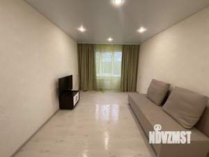 2-к квартира, вторичка, 42м2, 1/5 этаж